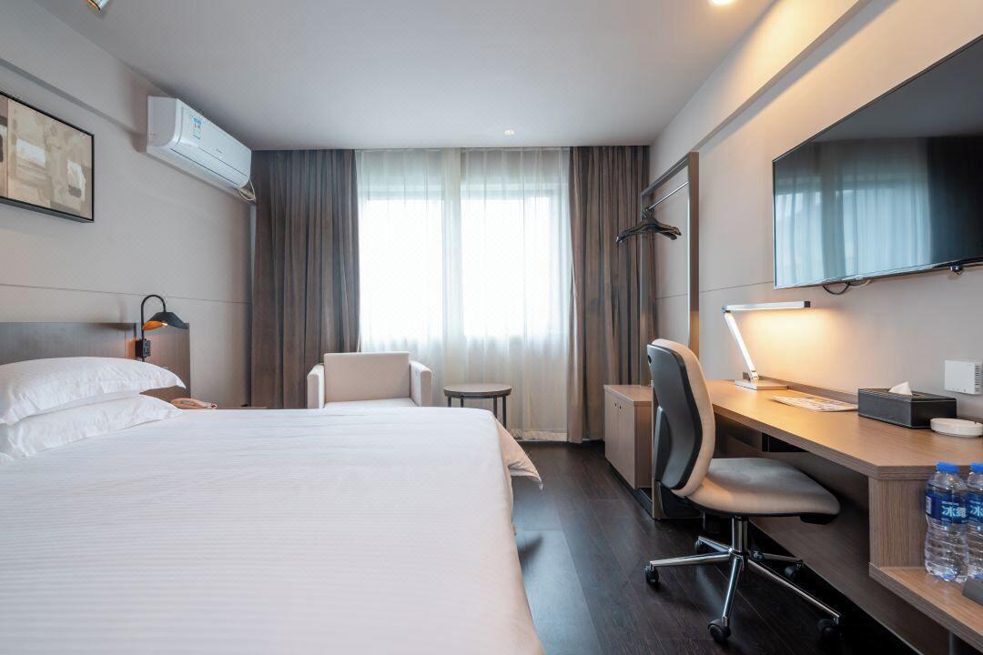Photo of Bedroom in Huli