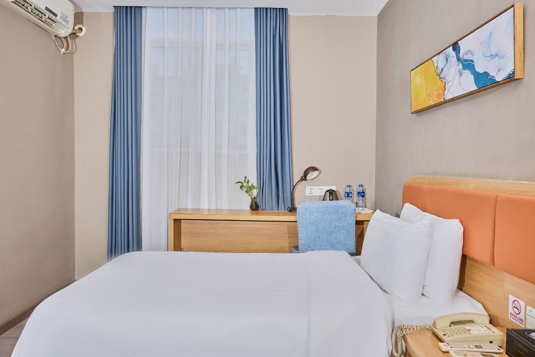 Photo of Bedroom in Doumen