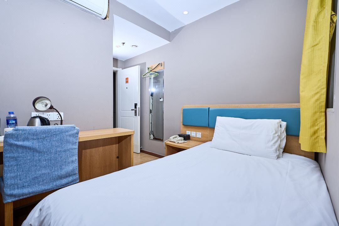 Photo of Bedroom in Doumen