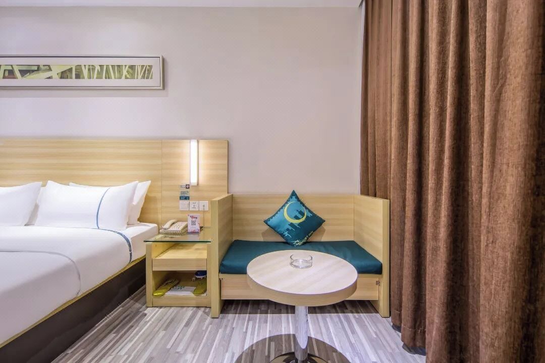 Photo of Bedroom in Doumen