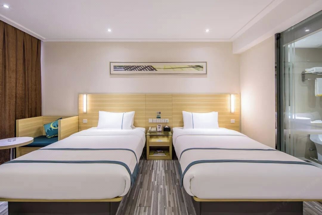 Photo of Bedroom in Doumen