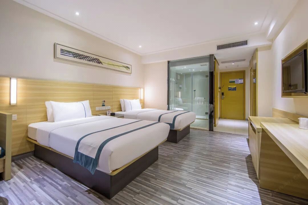 Photo of Bedroom in Doumen