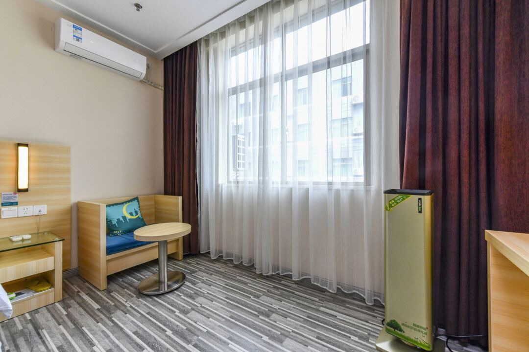 Photo of Bedroom in Doumen