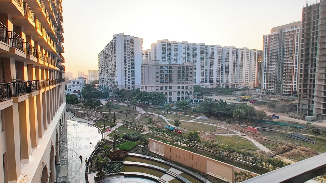 Photo of Patio Balcony in Hazratganj
