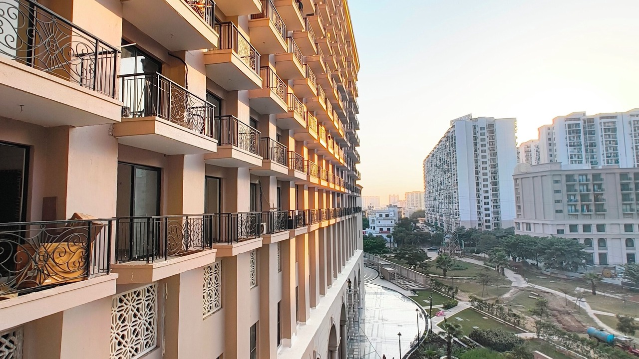 Photo of Patio Balcony in Hazratganj