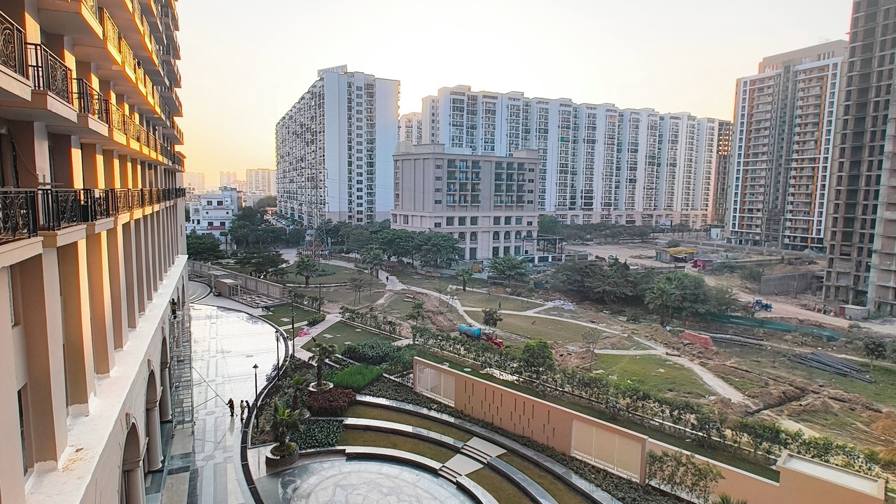 Photo of Patio Balcony in Hazratganj