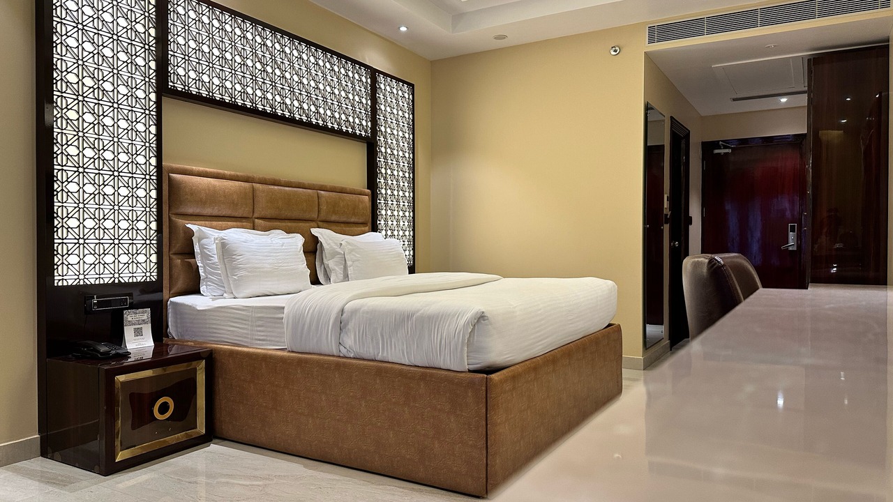 Photo of Bedroom in Dhampur