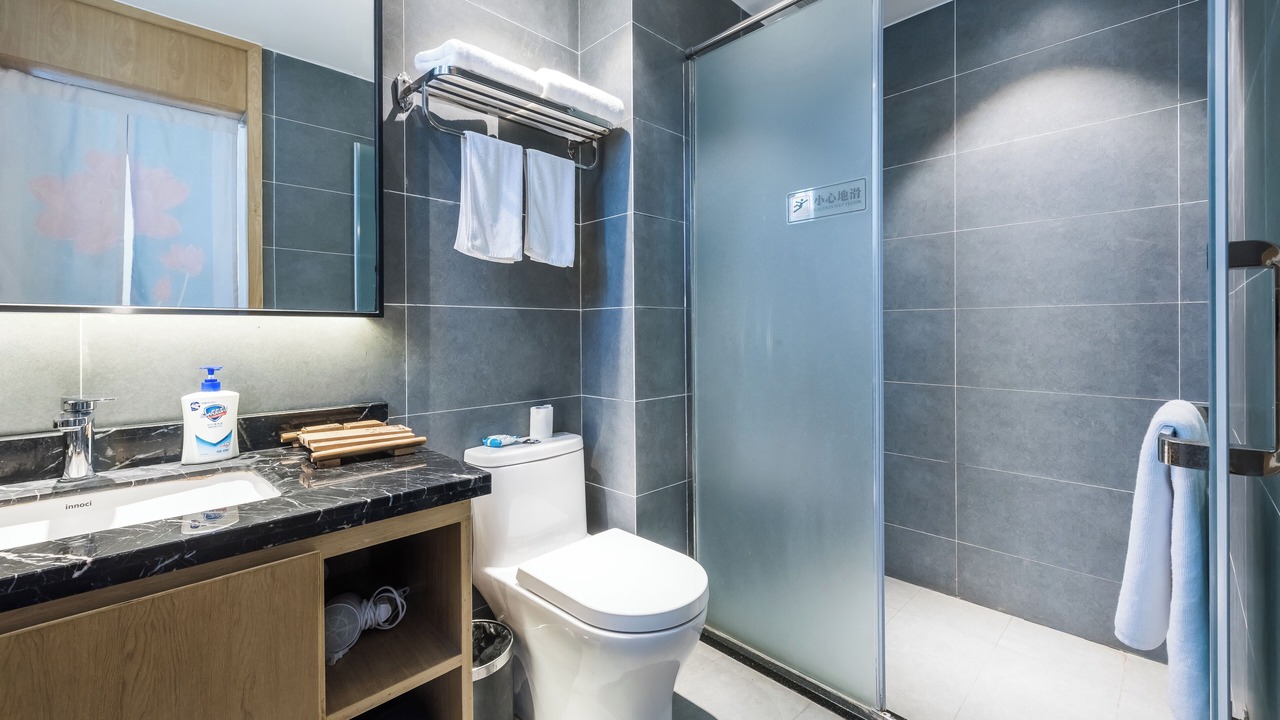 Photo of Bathroom in Dujiangyan