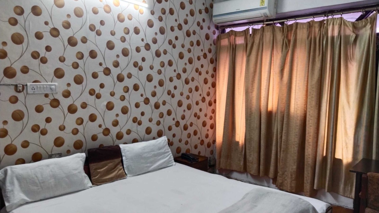 Photo of Bedroom in Mahanagar