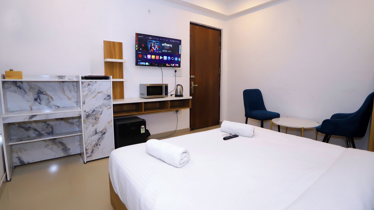 Photo of Bedroom in Sector 70