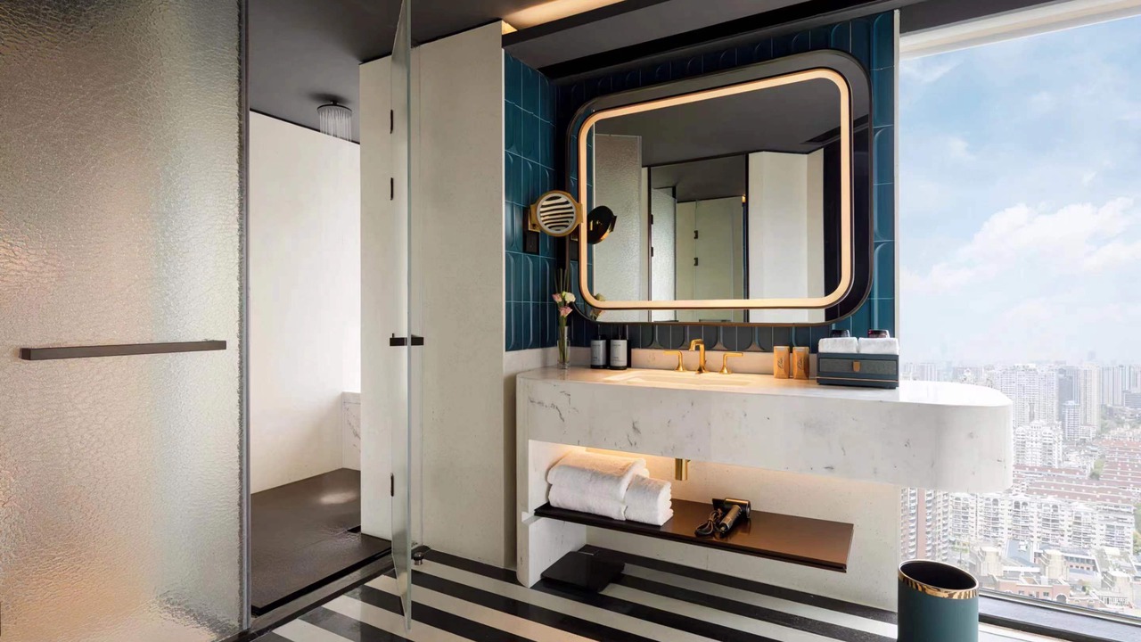 Photo of Bathroom in Haining Road