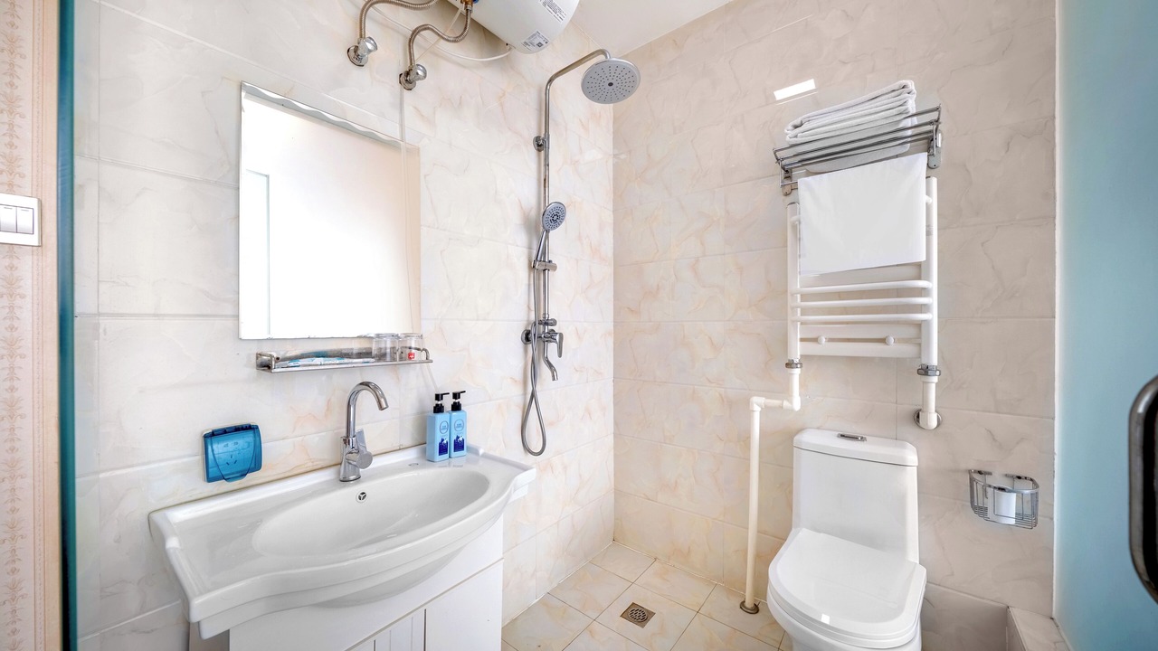 Photo of Others in Dao Li