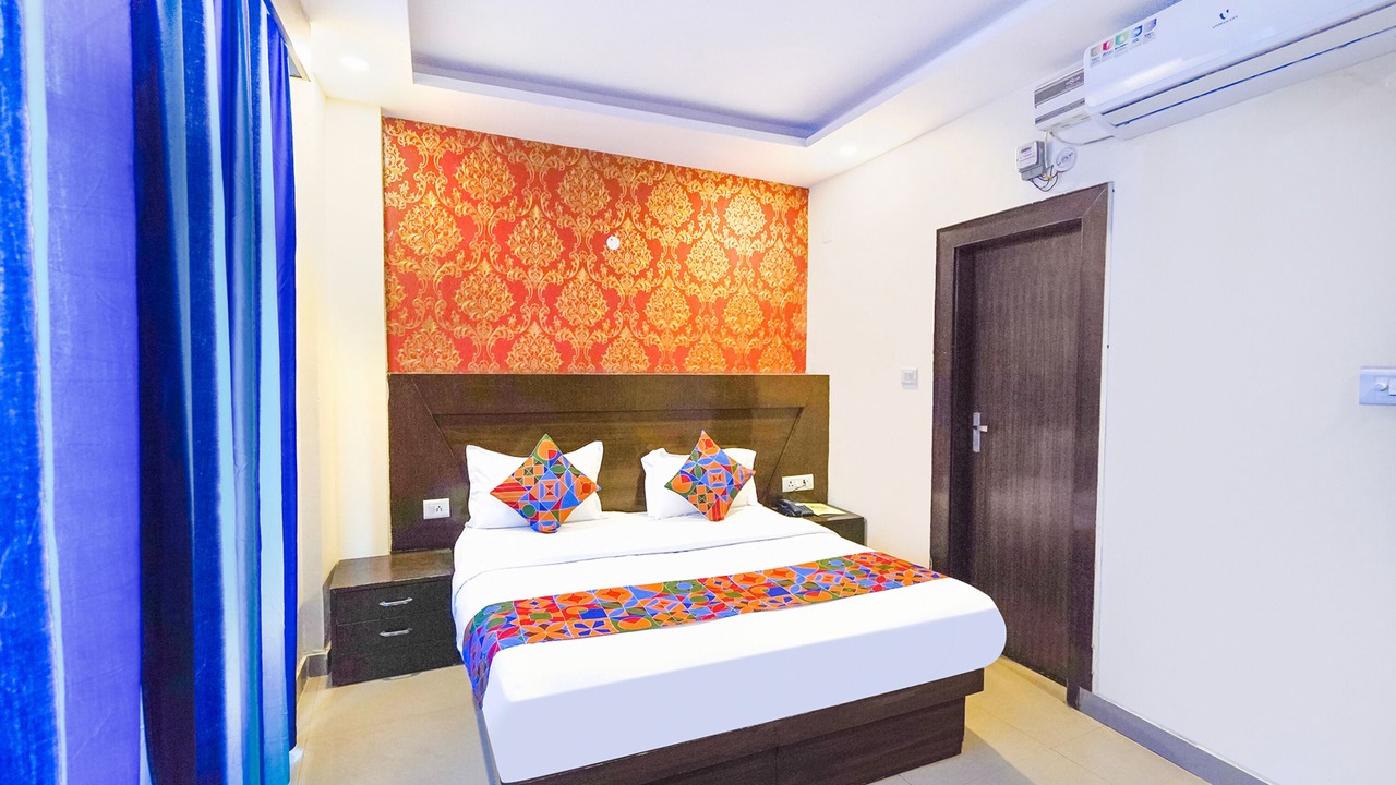 Photo of Bedroom in Sector 62
