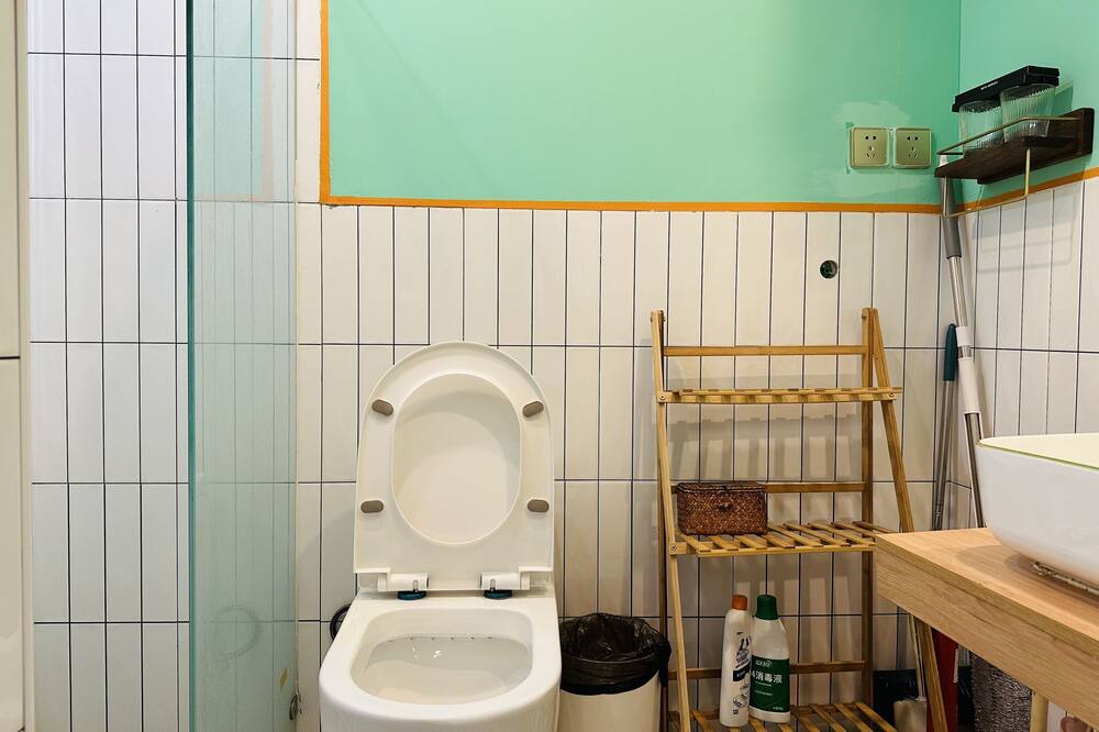 Photo of Bathroom in Shangqing Temple