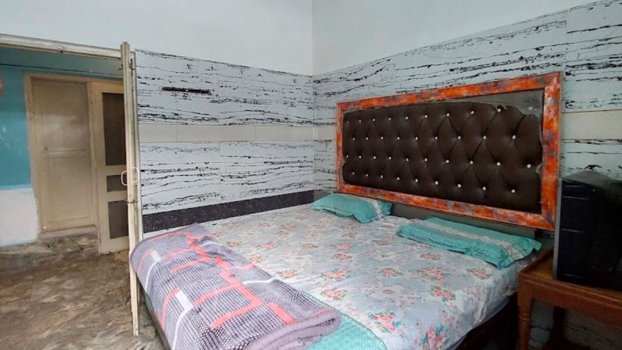 Photo of Bedroom in Hapur