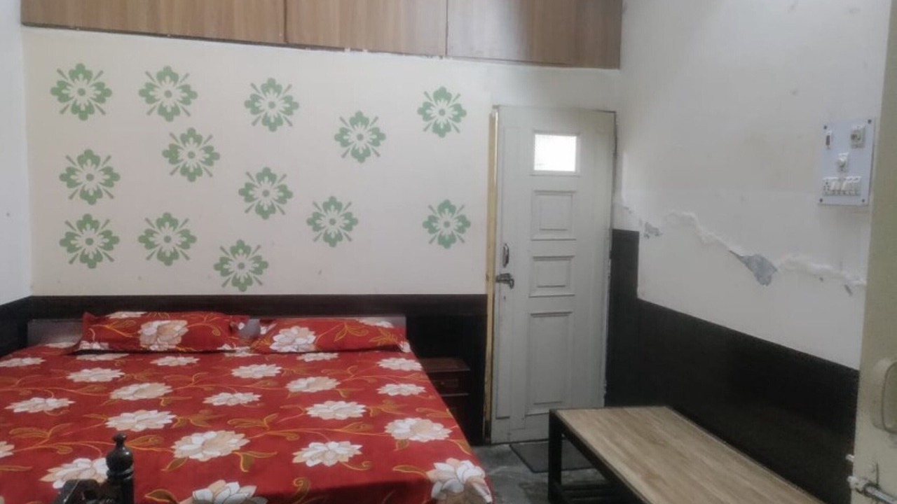 Photo of Bedroom in Hapur