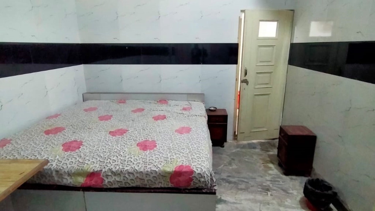 Photo of Bedroom in Hapur