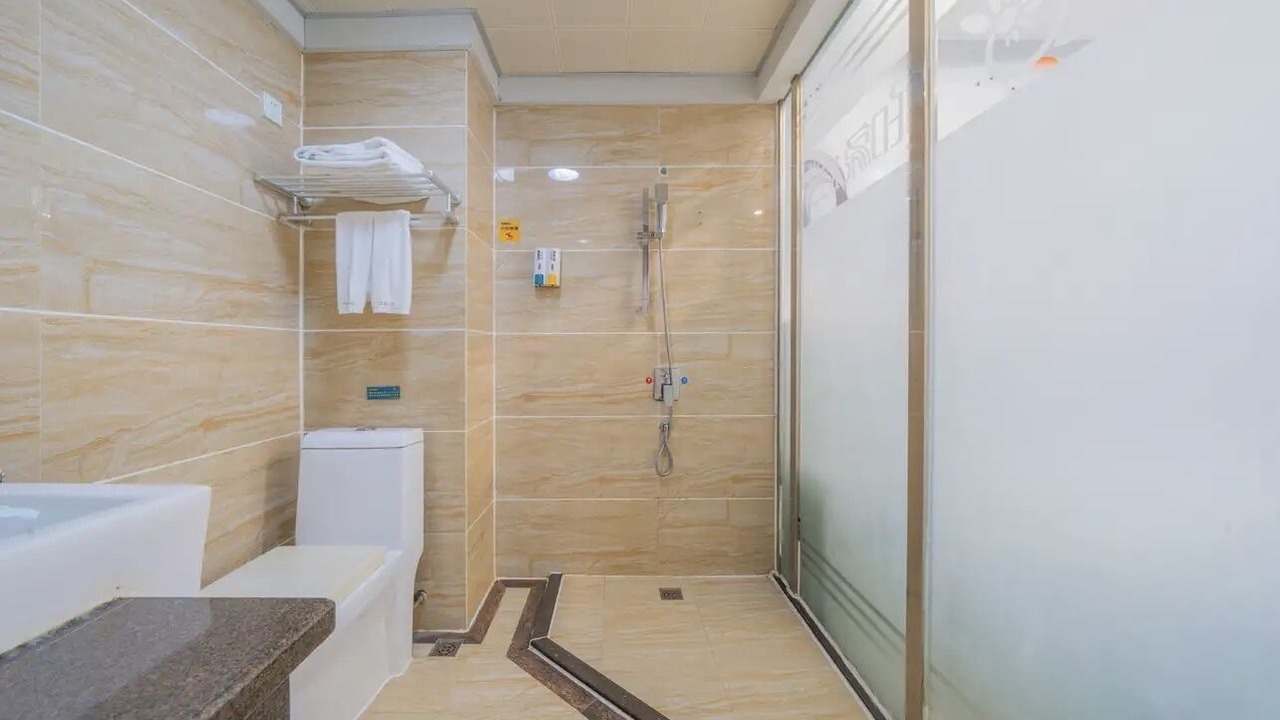 Photo of Bathroom in Cenxi