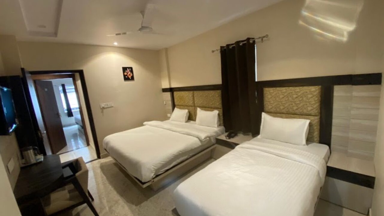 Photo of Bedroom in Etah
