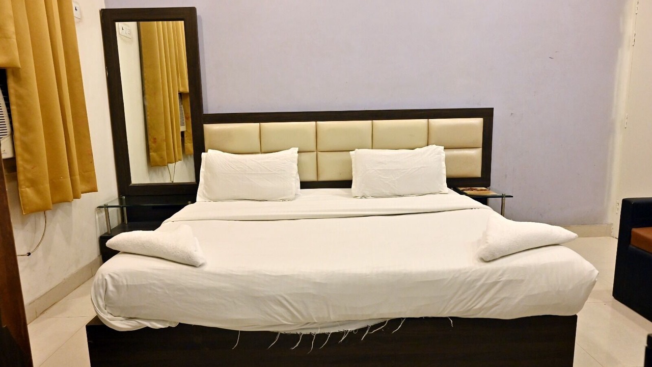 Photo of Bedroom in Charbagh
