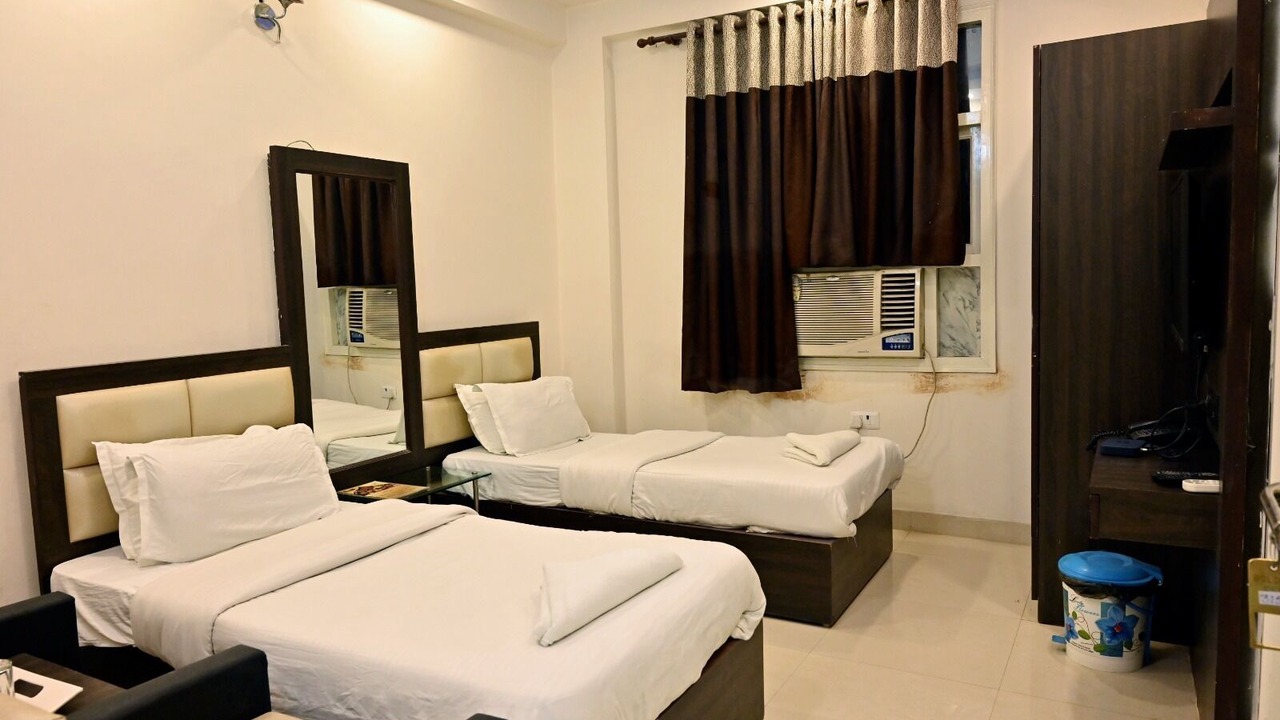Photo of Bedroom in Charbagh