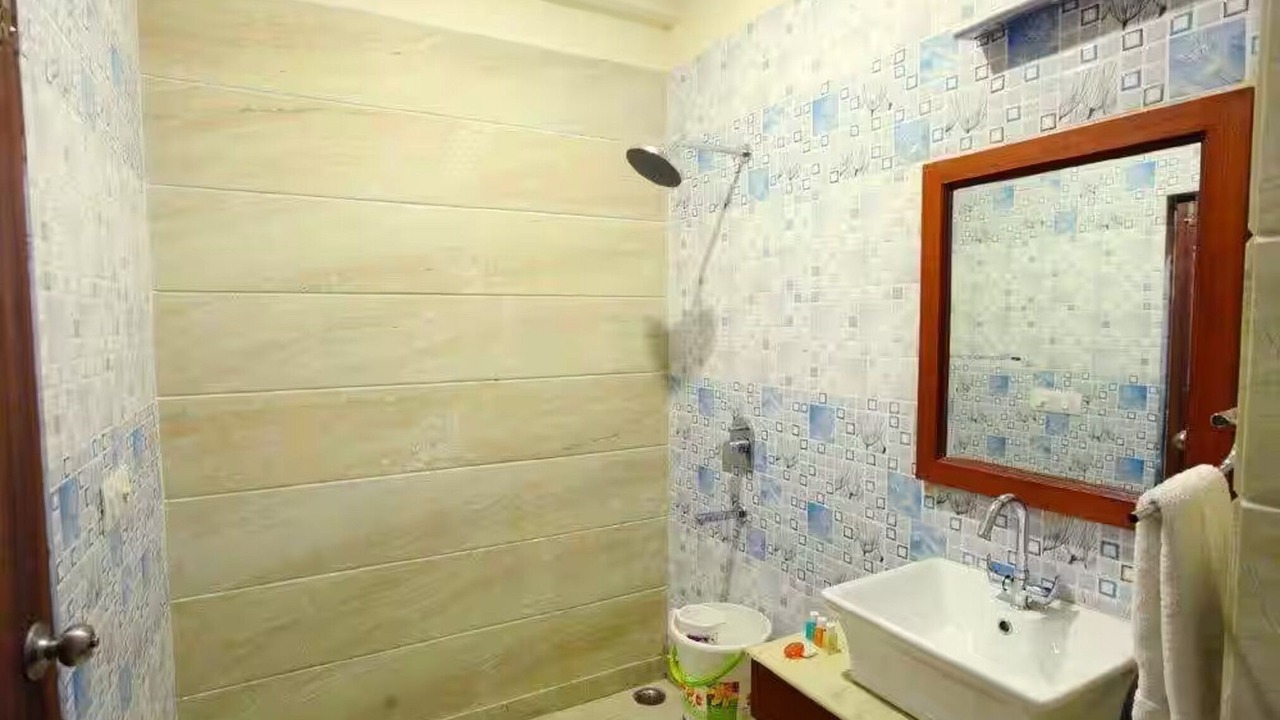 Photo of Bathroom in Kiraoli