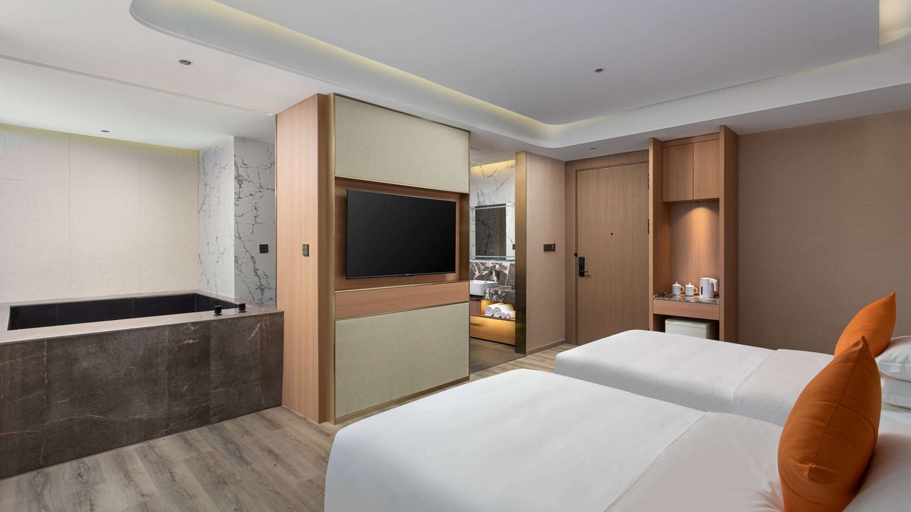 Photo of Bedroom in Mile