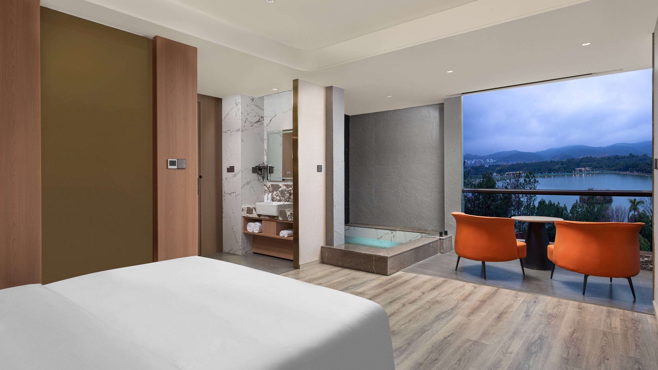 Photo of Bedroom in Mile