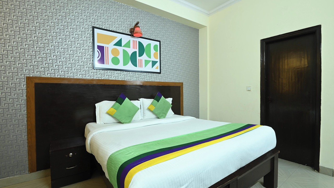 Photo of Bedroom in Sector 62