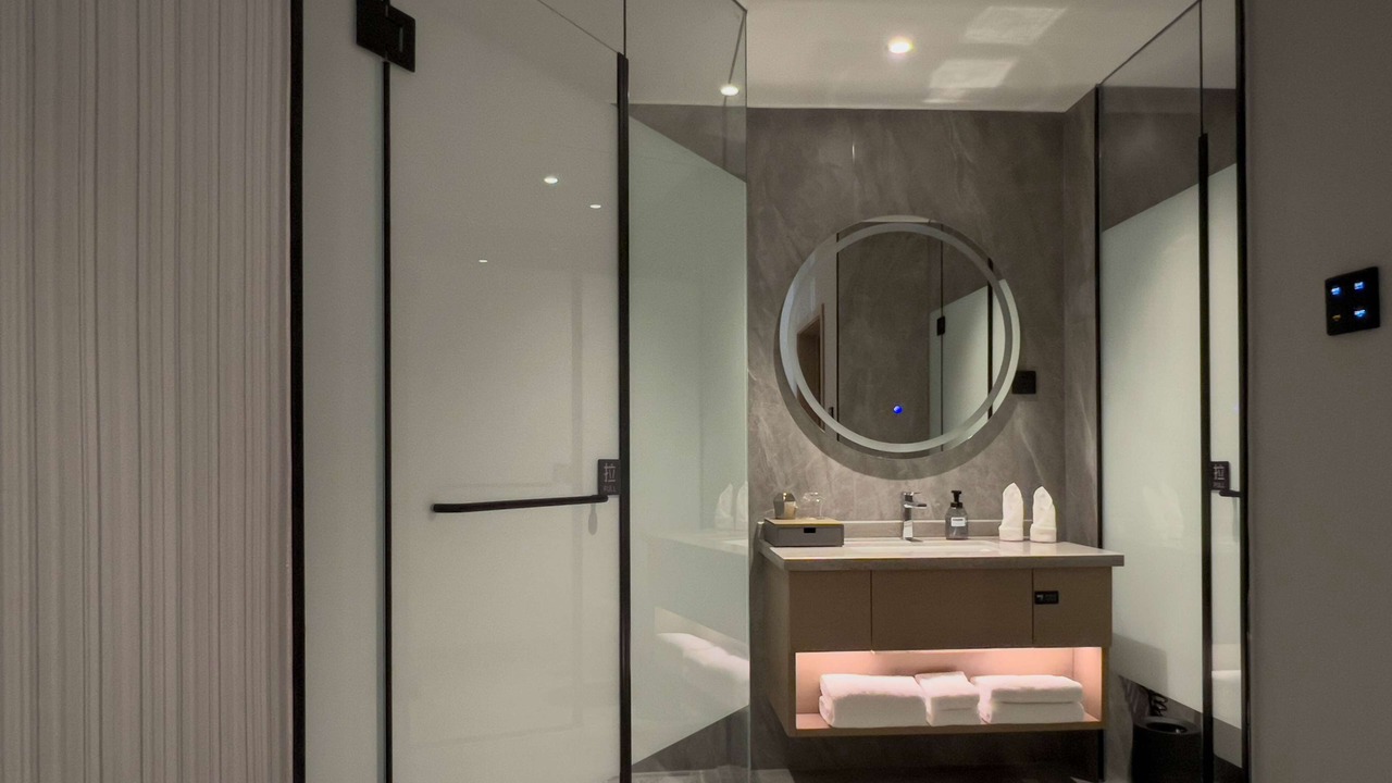 Photo of Bathroom in Yue Lu