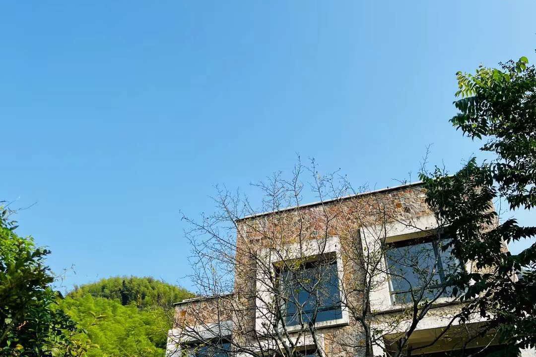 Photo of Outdoor in Deqing County