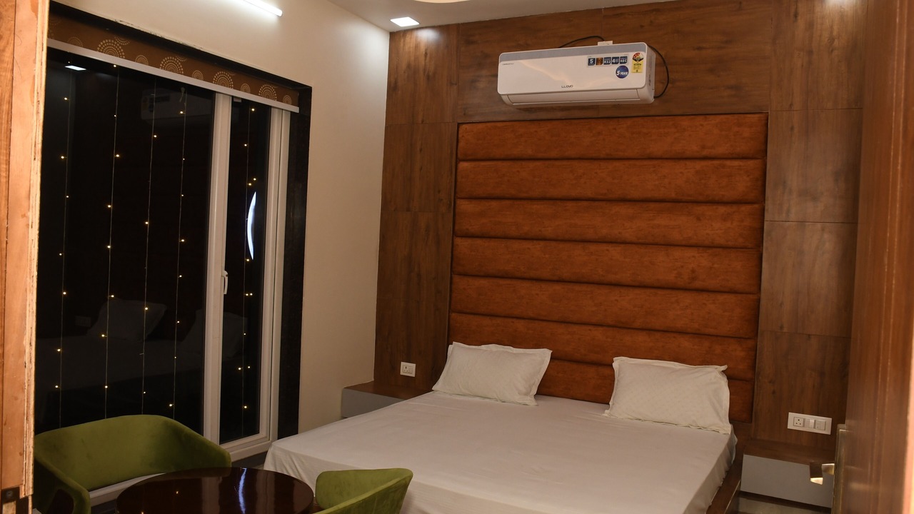 Photo of Bedroom in Govardhan