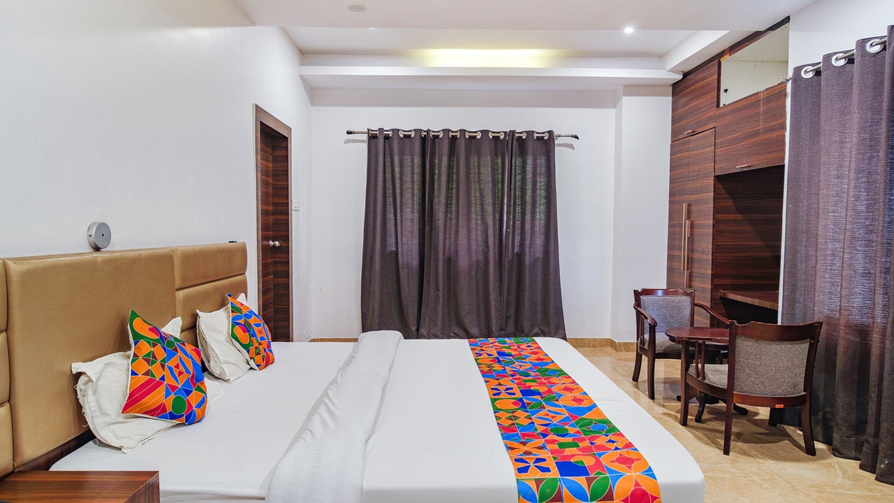 Photo of Bedroom in Sualkuchi