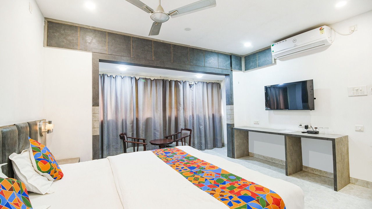 Photo of Bedroom in Sualkuchi