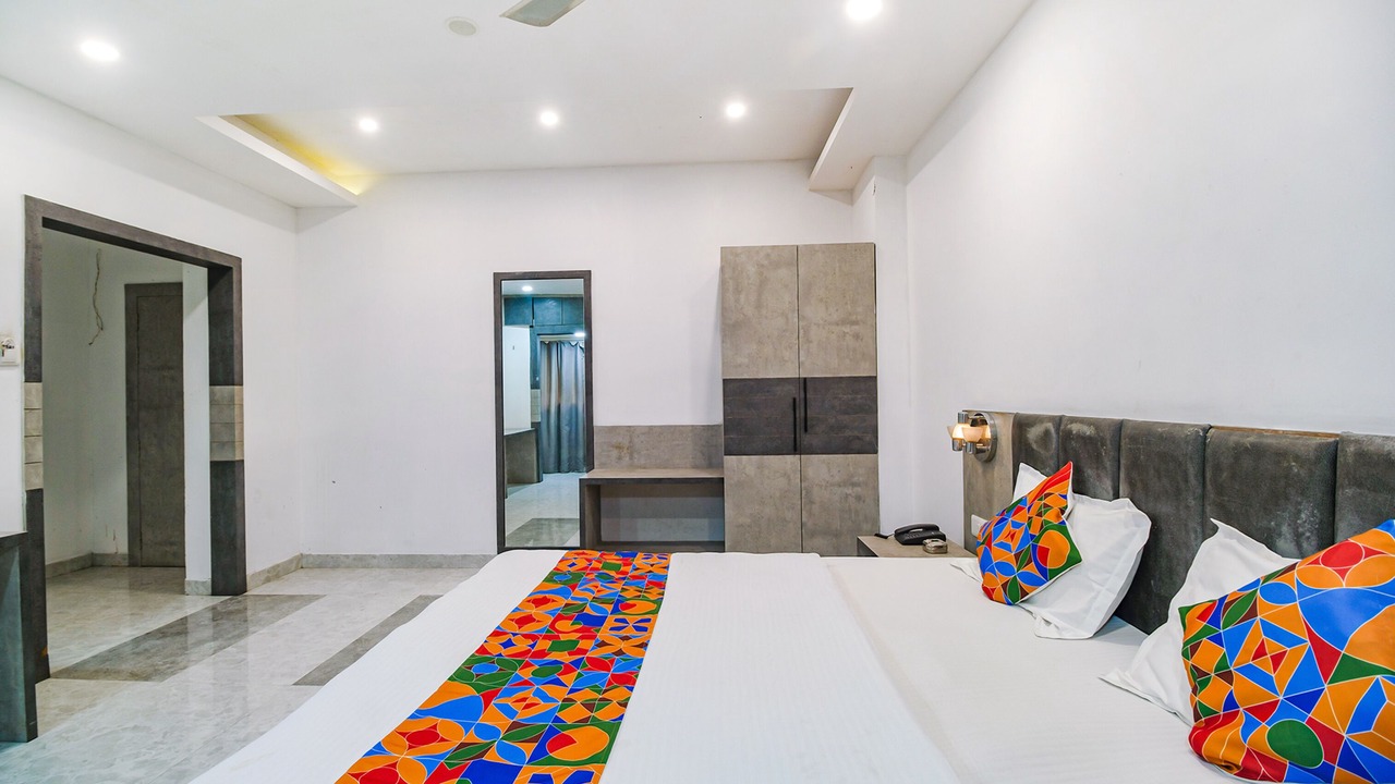 Photo of Bedroom in Sualkuchi