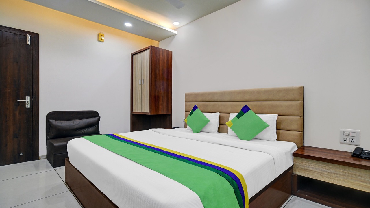 Photo of Bedroom in Sualkuchi