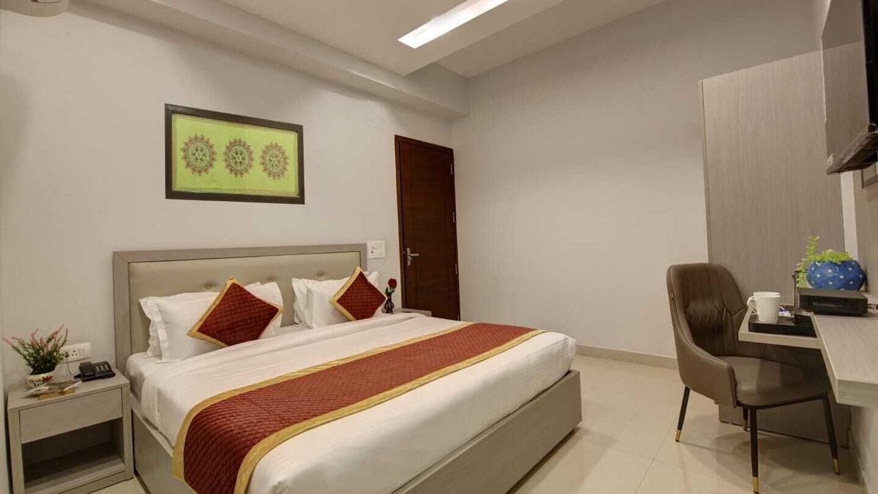 Photo of Bedroom in Sector 70