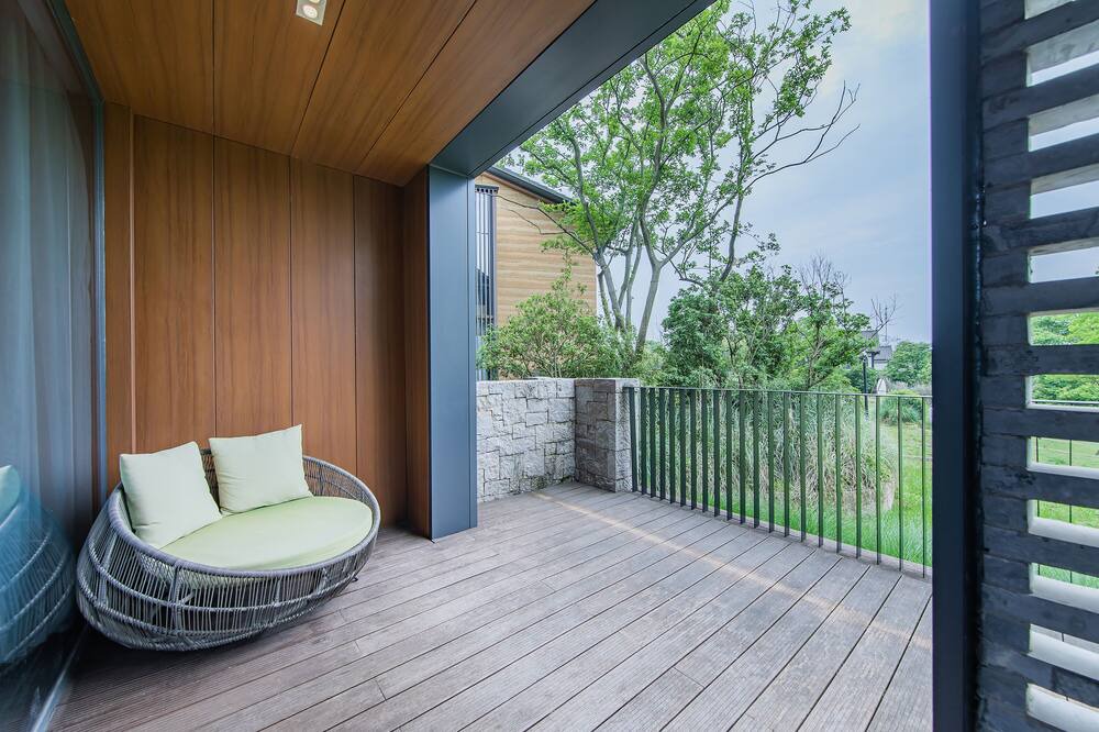Photo of Patio Balcony in Deqing County