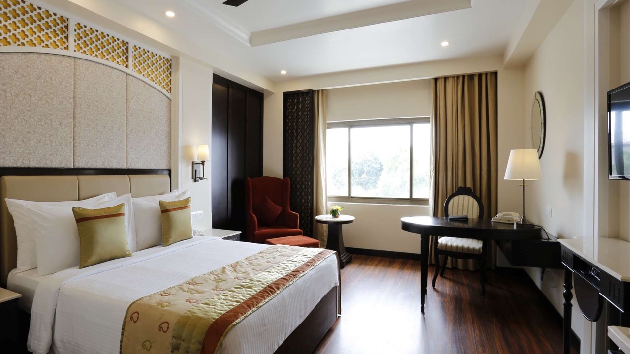 Photo of Bedroom in Hazratganj
