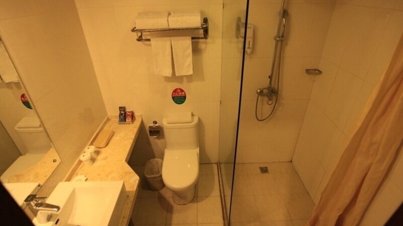 Photo of Bathroom in Xiqing Qu
