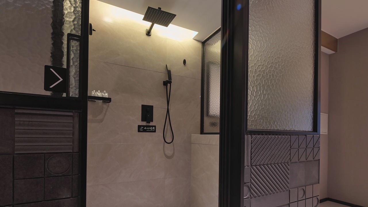 Photo of Bathroom in Shuangliu District