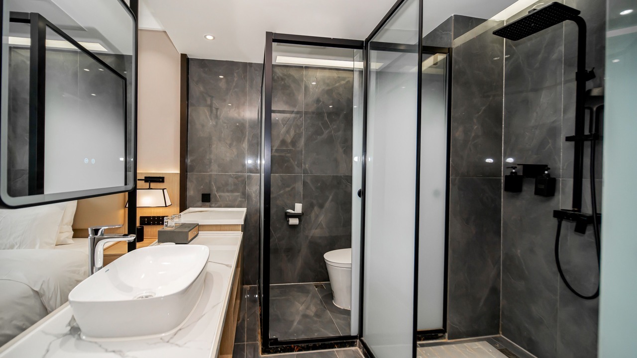 Photo of Bathroom in Luntai County