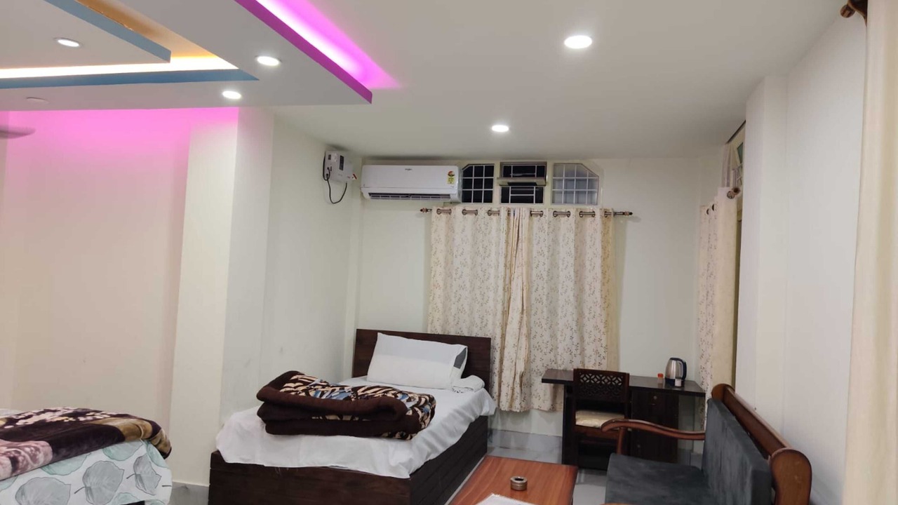 Photo of Bedroom in Daporijo