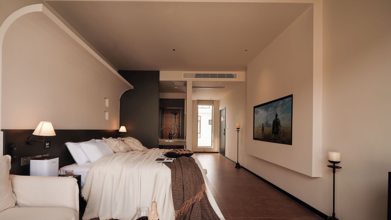 Photo of Bedroom in Shangri-La