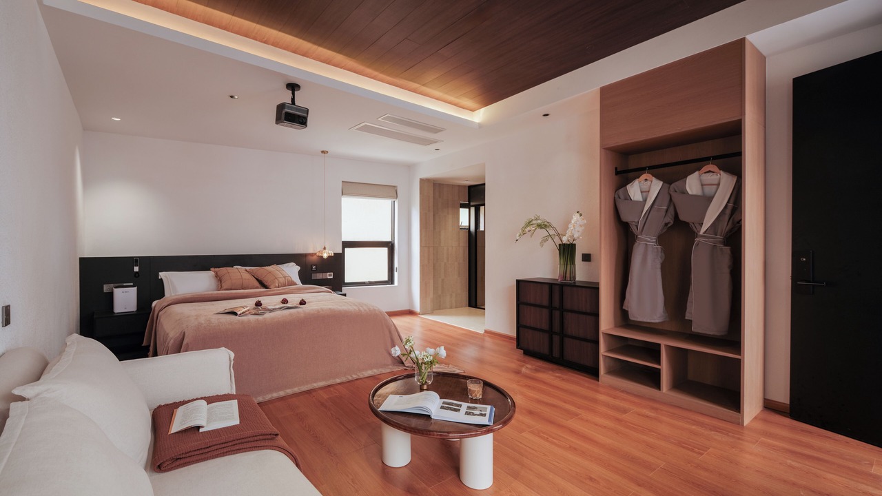Photo of Bedroom in Shangri-La
