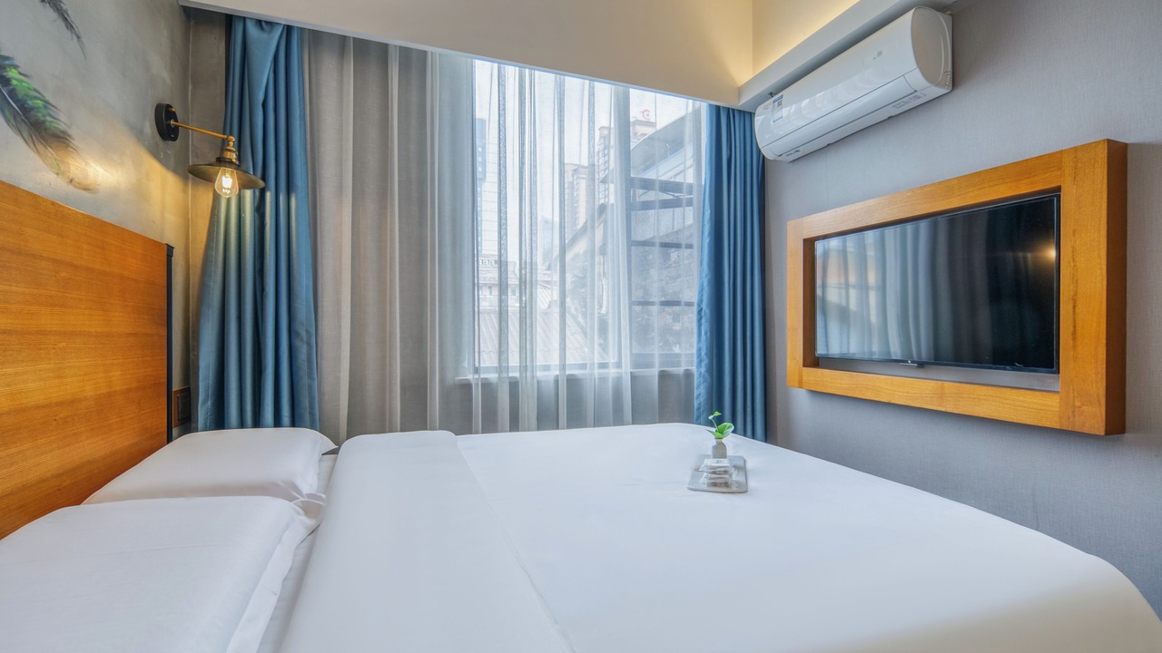 Photo of Bedroom in Kunming City Centre