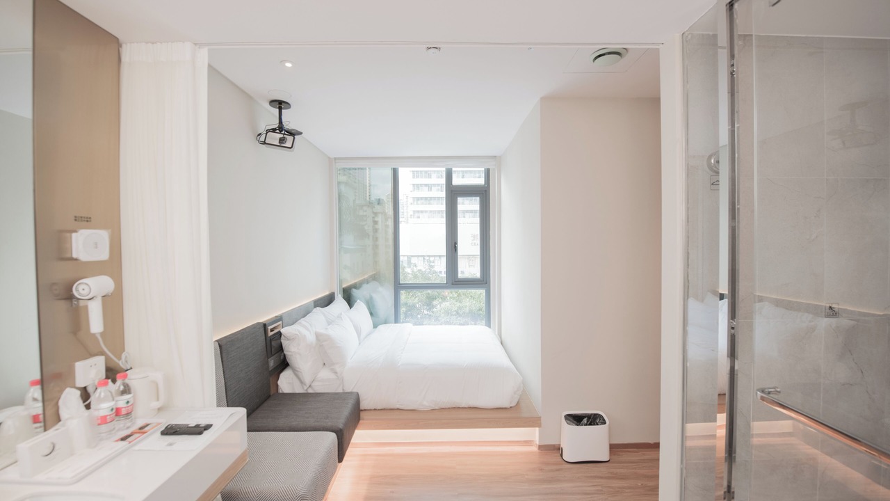 Photo of Bedroom in Luohu