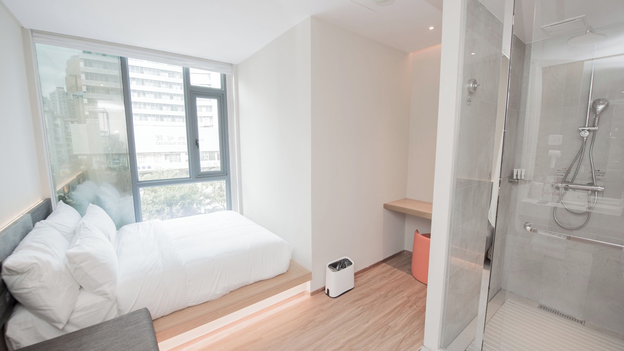 Photo of Bedroom in Luohu