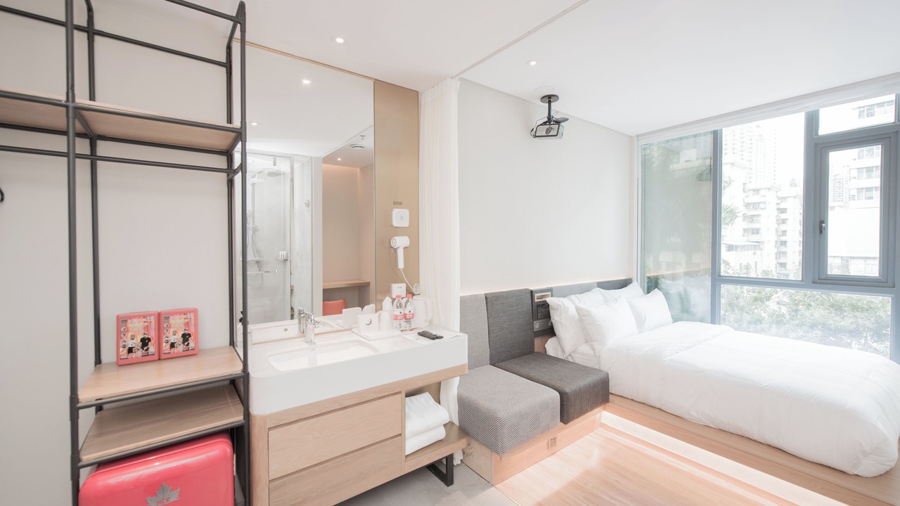 Photo of Bedroom in Luohu
