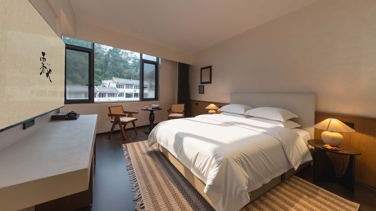 Photo of Bedroom in Emeishan